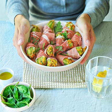 involtini-prosciutto-crudo-fiori-zucca